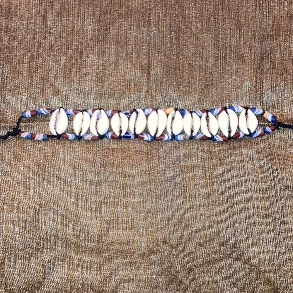 1-of-a-Kind Festival Shell Choker